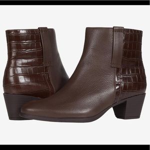 NEW-Munro Karsyn Brown leather croc booties boots-sz 7 narrow-NIB
